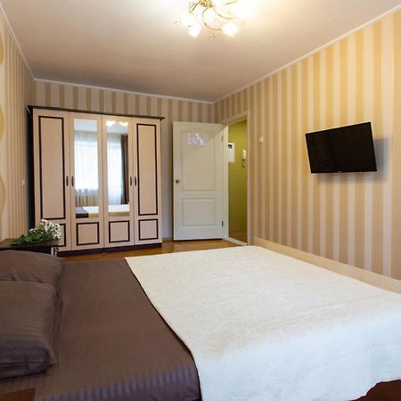Botanical Garden Area Apartment Kharkiv Bagian luar foto