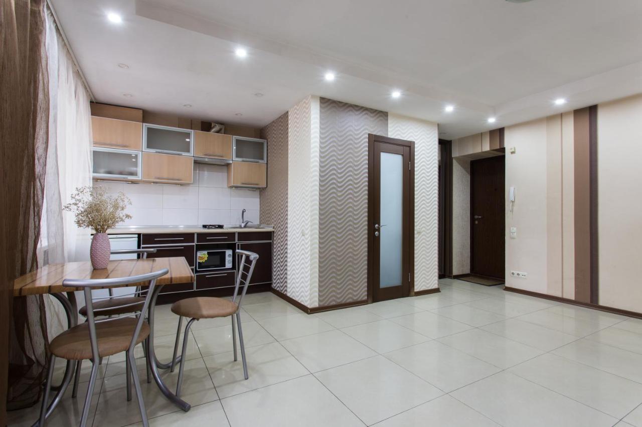 Botanical Garden Area Apartment Kharkiv Bagian luar foto