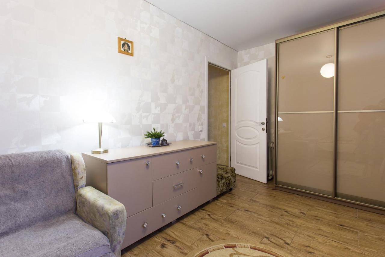 Botanical Garden Area Apartment Kharkiv Bagian luar foto