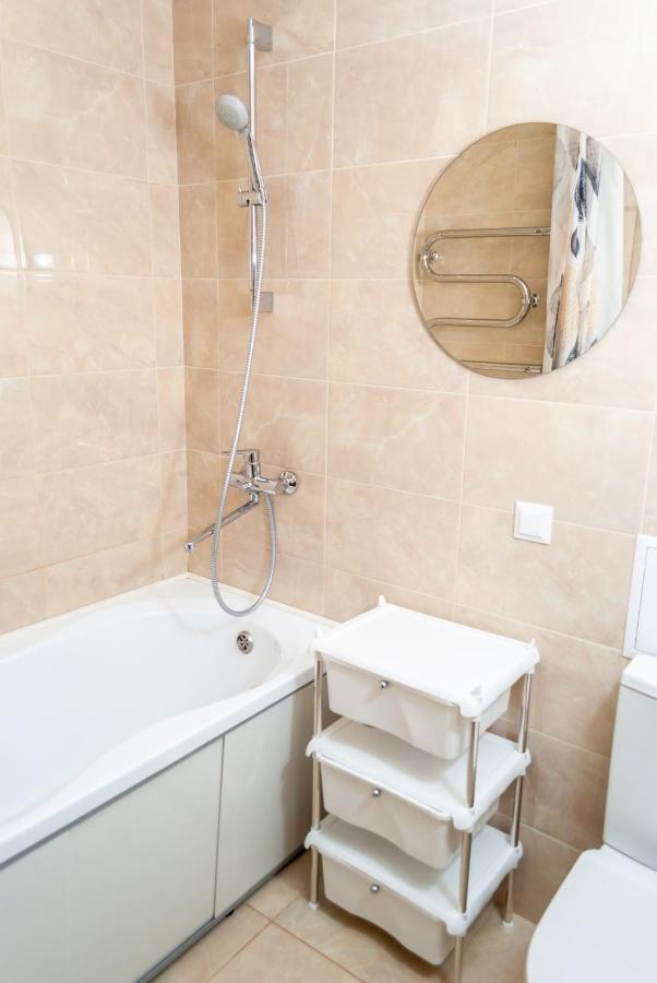 Botanical Garden Area Apartment Kharkiv Bagian luar foto