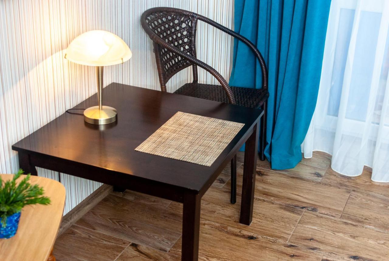 Botanical Garden Area Apartment Kharkiv Bagian luar foto