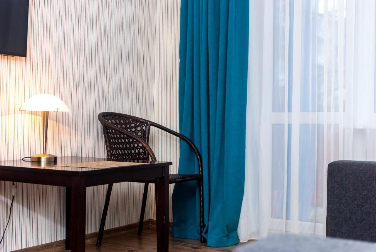Botanical Garden Area Apartment Kharkiv Bagian luar foto