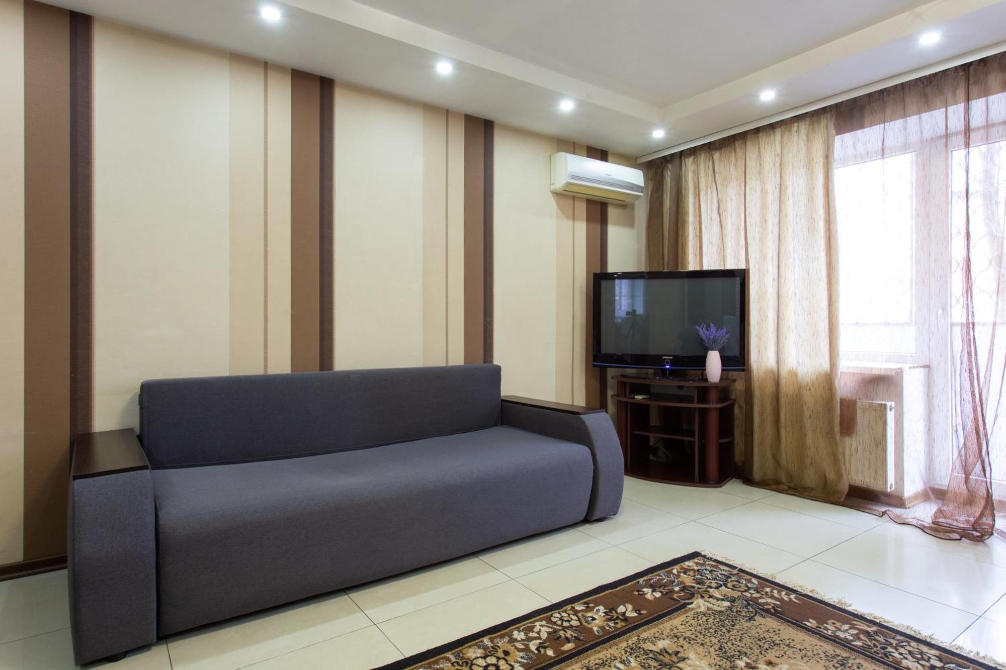 Botanical Garden Area Apartment Kharkiv Bagian luar foto